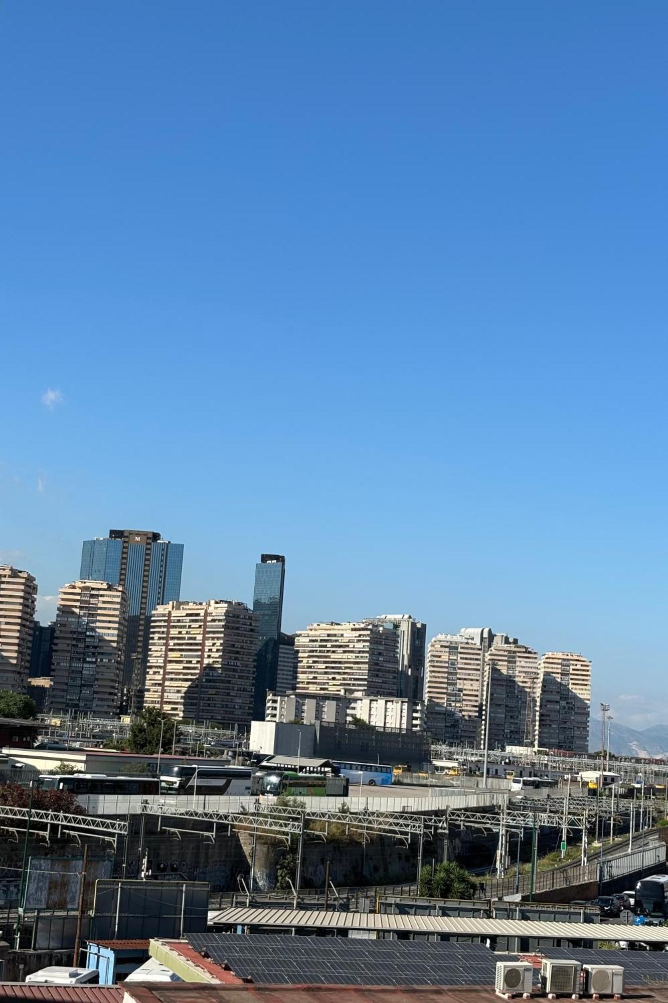 Louis Helen Apartment Napoli Esterno foto