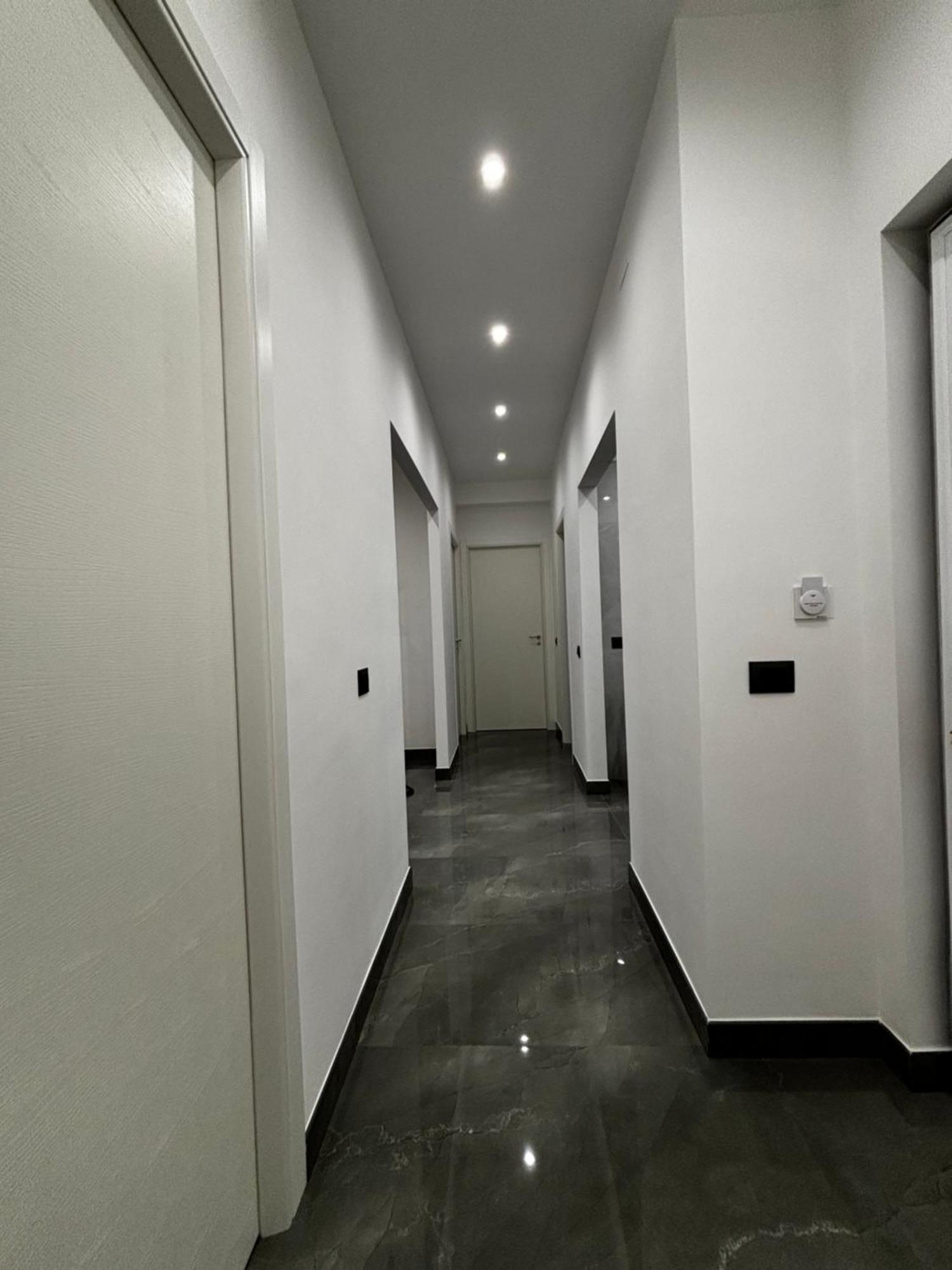 Louis Helen Apartment Napoli Esterno foto
